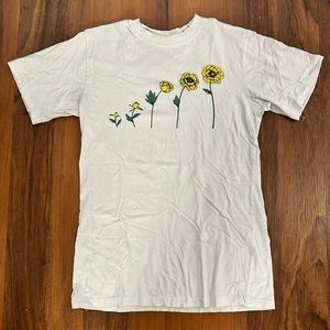 Cream floral graphic tee